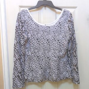Elegant Floral Lace Top - Black and White, XL
